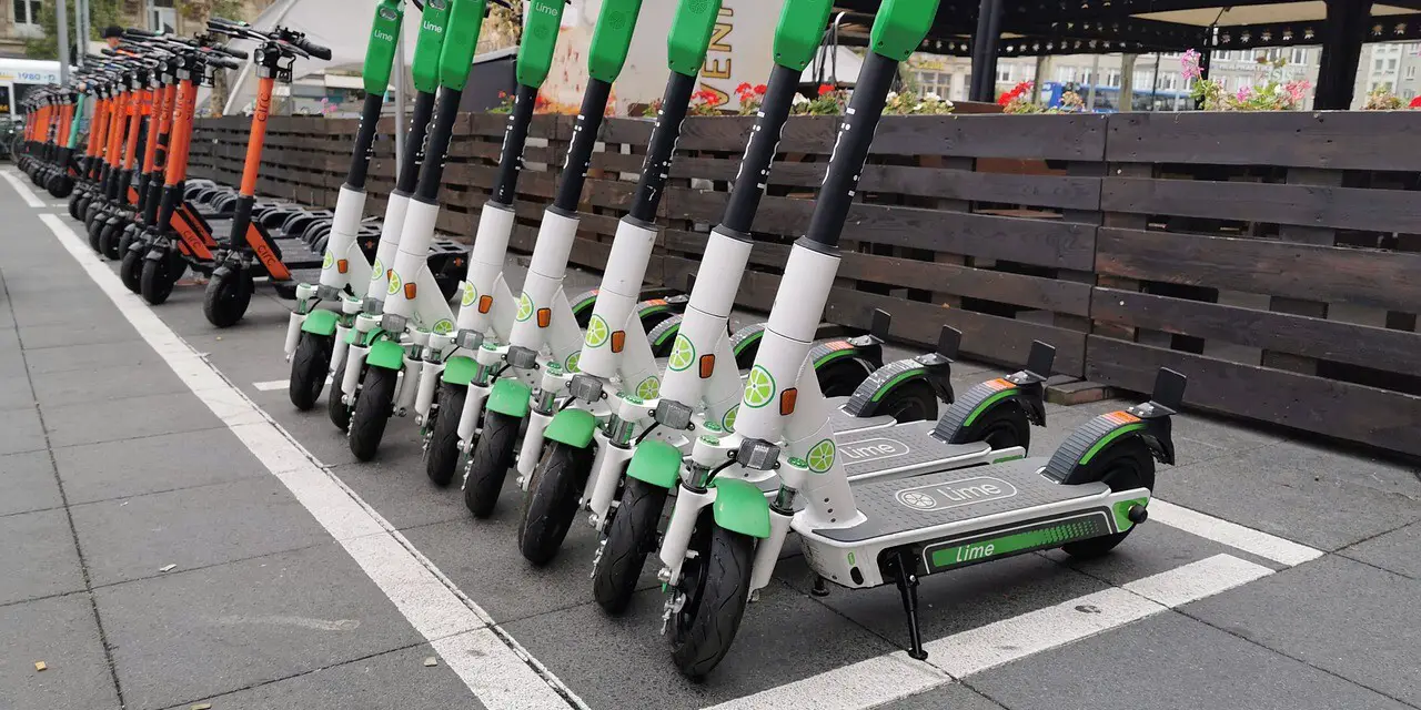 how long does an electric scooter take to charge